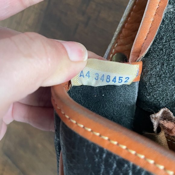 Dooney and Bourke Vintage Flap Black Brown Leather Adjustable Crossbody Bag - Picture 9 of 13